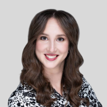 Полина Сазонова